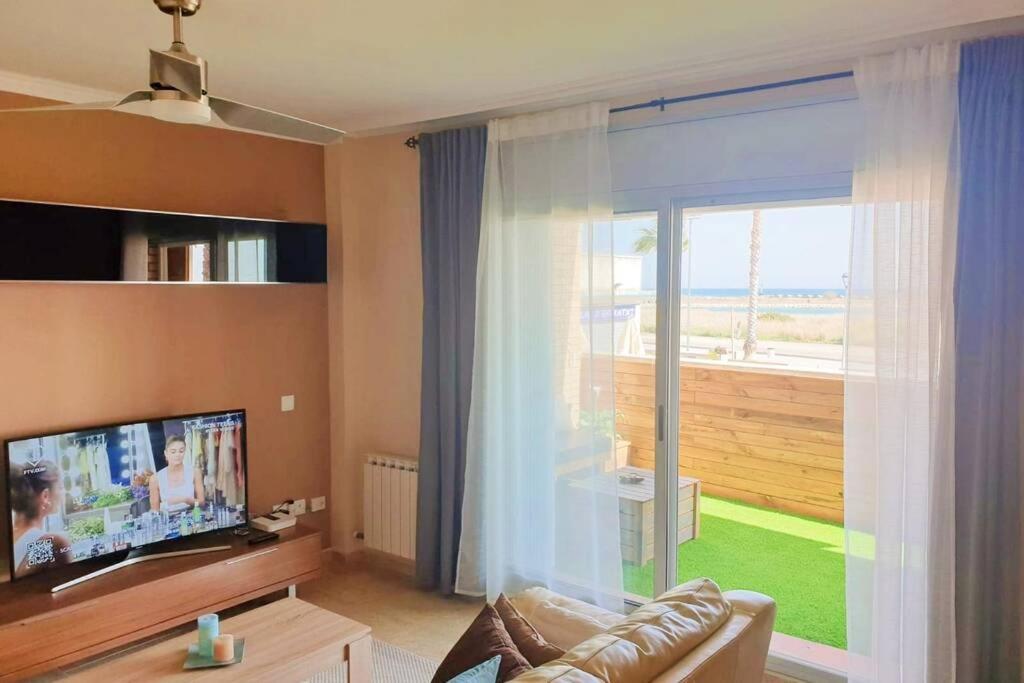 Apartamento Para 5 Personas Frente Al Mar Con Piscina Y Parking Cubelles Eksteriør bilde