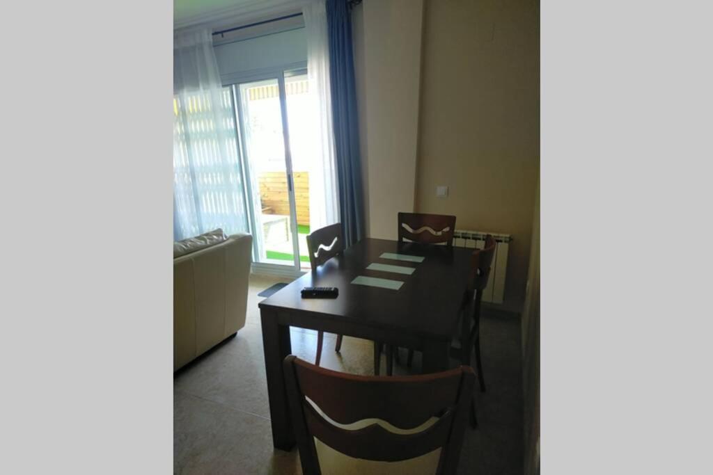 Apartamento Para 5 Personas Frente Al Mar Con Piscina Y Parking Cubelles Eksteriør bilde