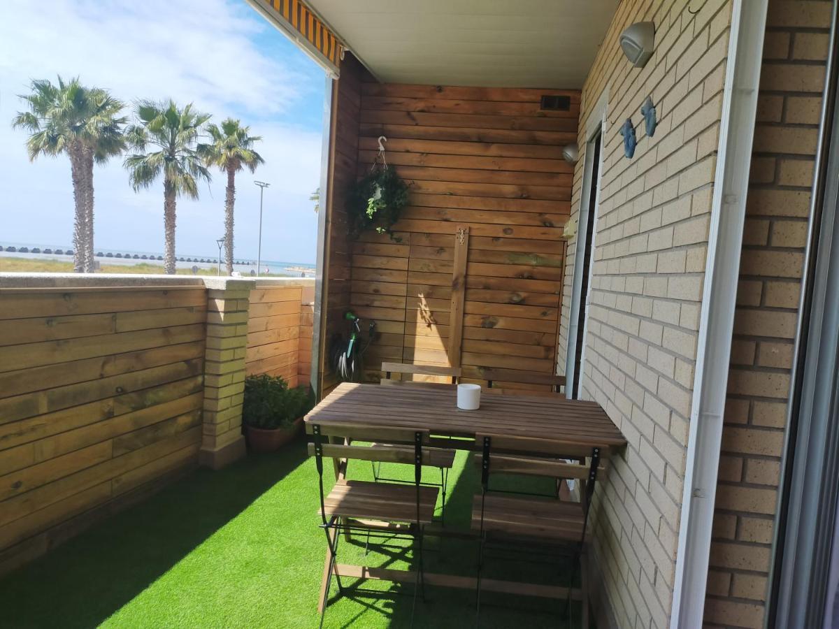 Apartamento Para 5 Personas Frente Al Mar Con Piscina Y Parking Cubelles Eksteriør bilde
