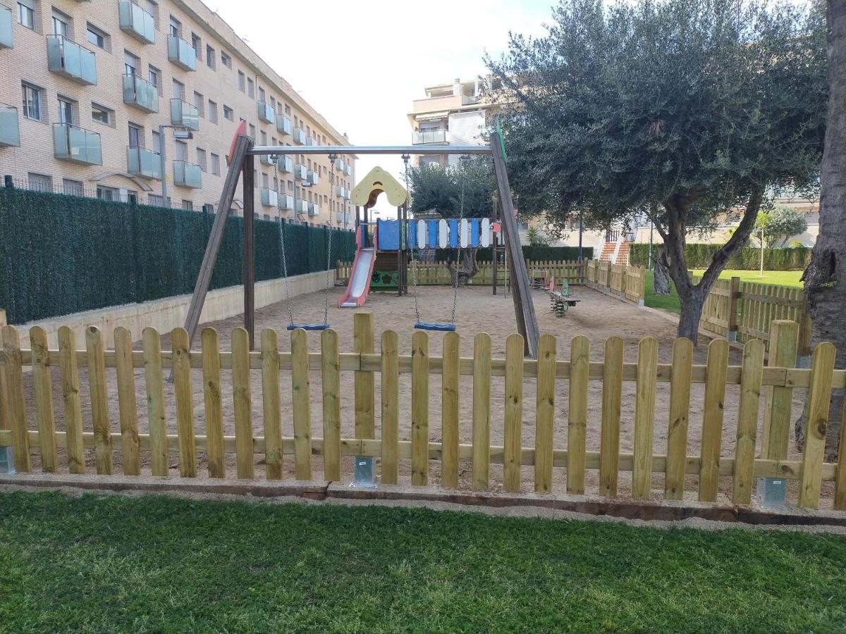 Apartamento Para 5 Personas Frente Al Mar Con Piscina Y Parking Cubelles Eksteriør bilde