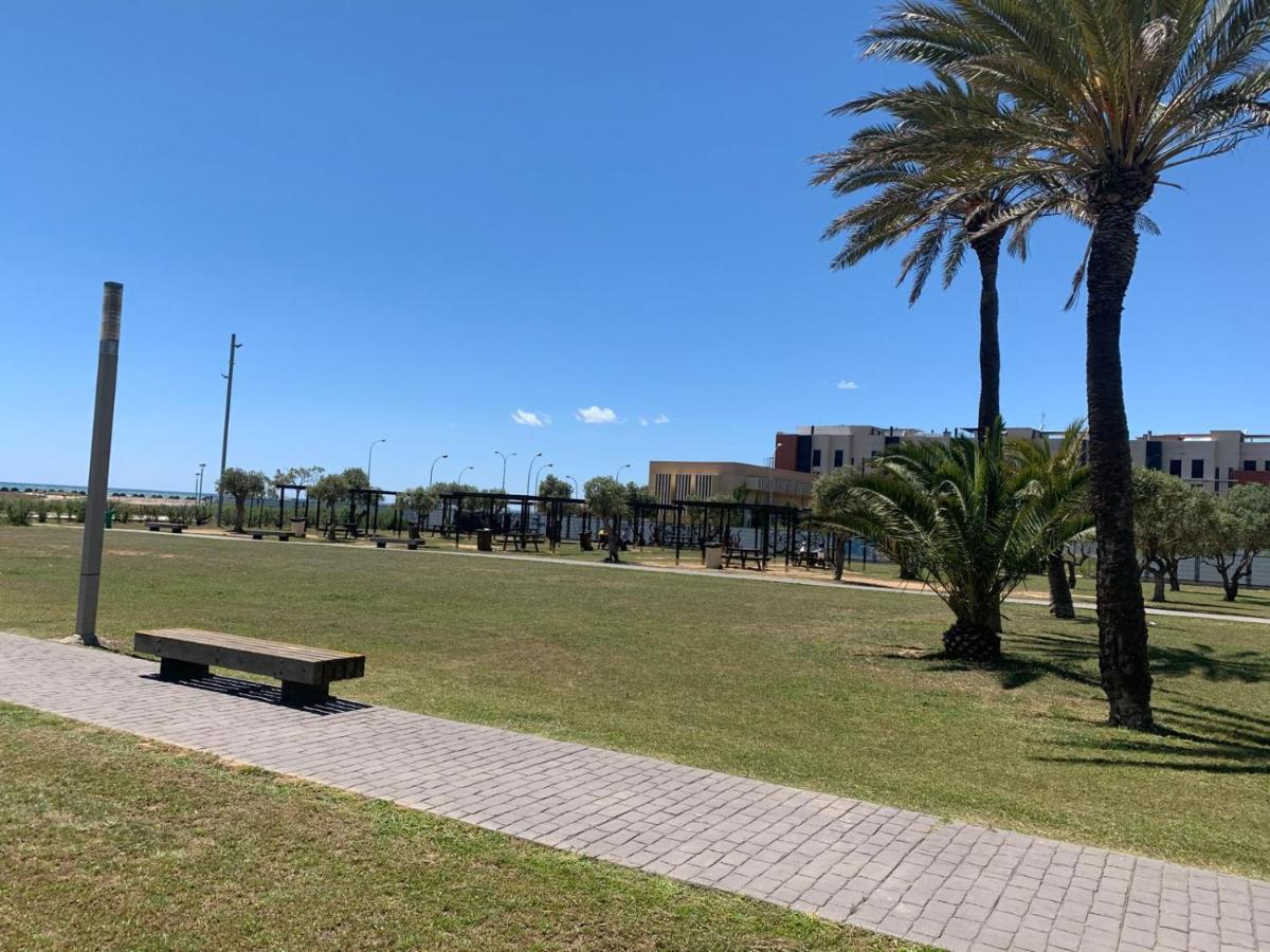 Apartamento Para 5 Personas Frente Al Mar Con Piscina Y Parking Cubelles Eksteriør bilde